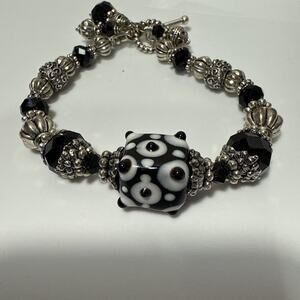 SILVERTONE & BLACK GLASS BEADED BRACELET W/ SPACERS